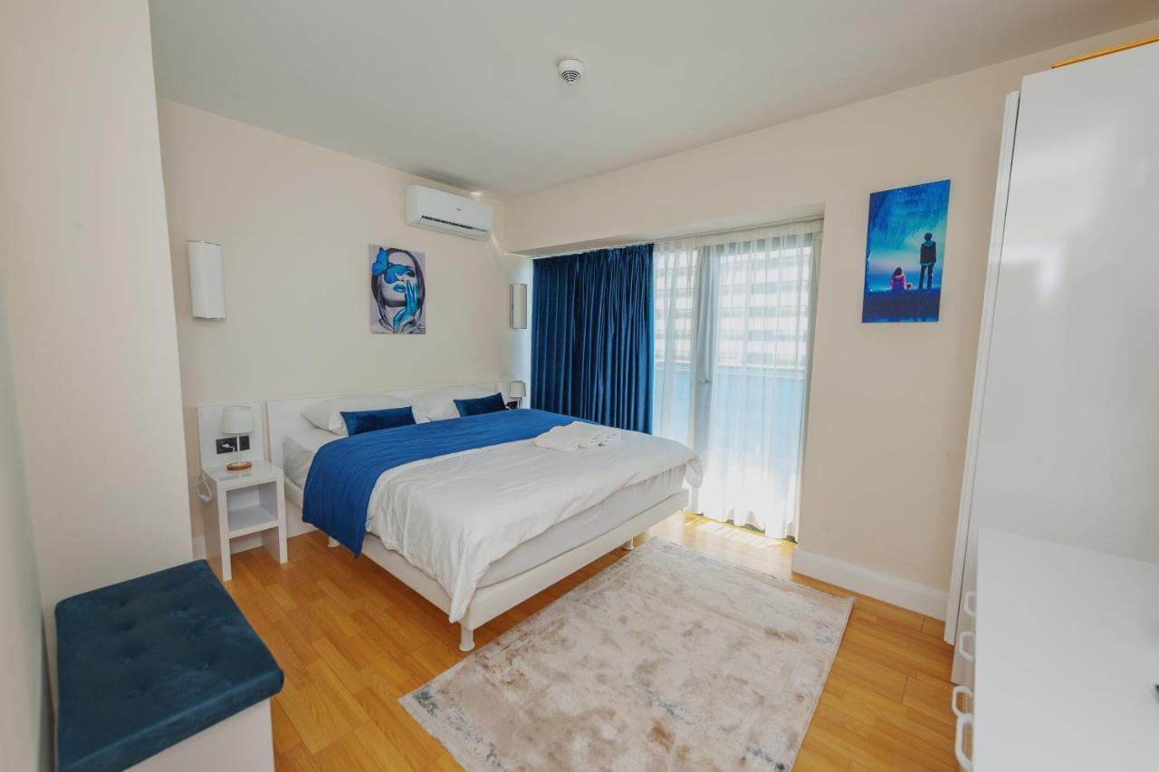 Orbi City Twin Towerバトゥーミ エクステリア 写真