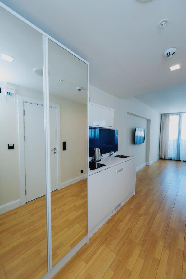 Orbi City Twin Towerバトゥーミ エクステリア 写真
